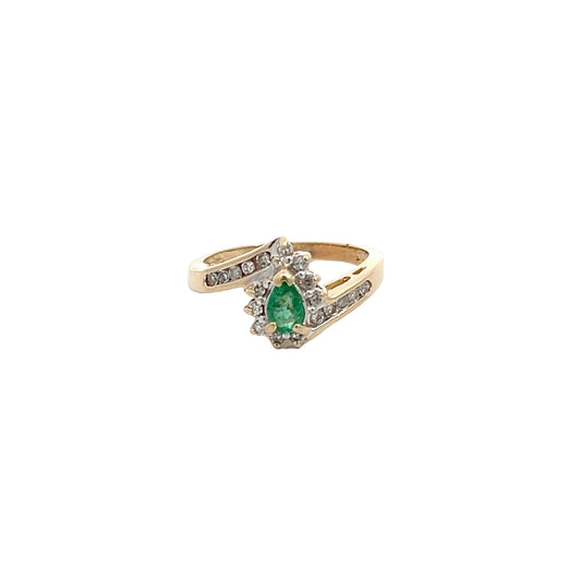 18K Emerald Ring