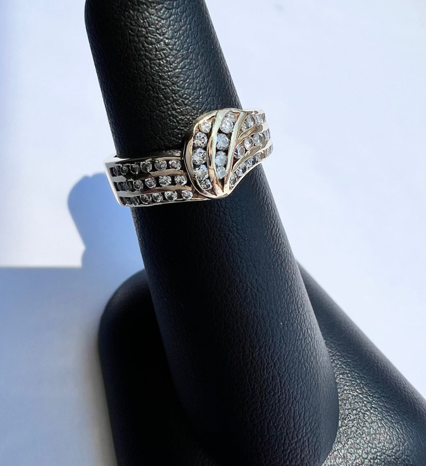 Vintage 18K Yellow Gold & Diamond RIng