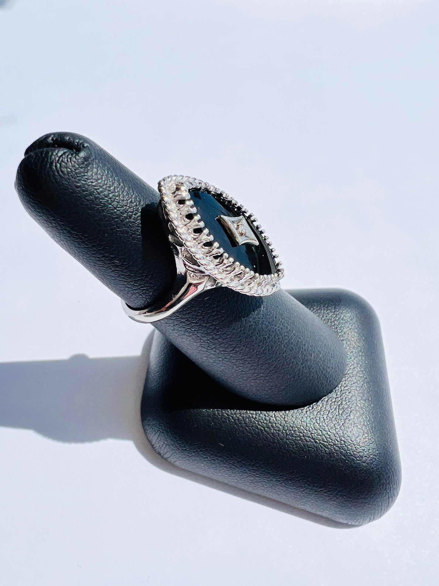10K White Gold Onyx Ring with Diamond