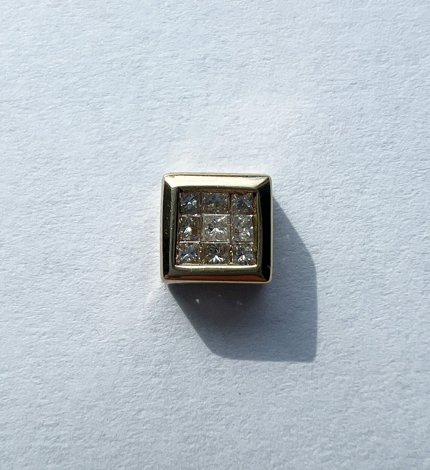 10K yellow gold and Pavé Diamond pendant