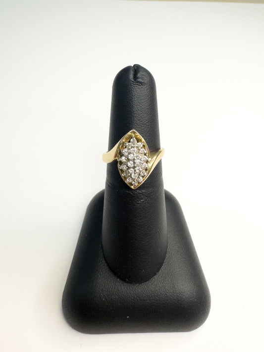 14k yellow gold and genuine diamond cluster