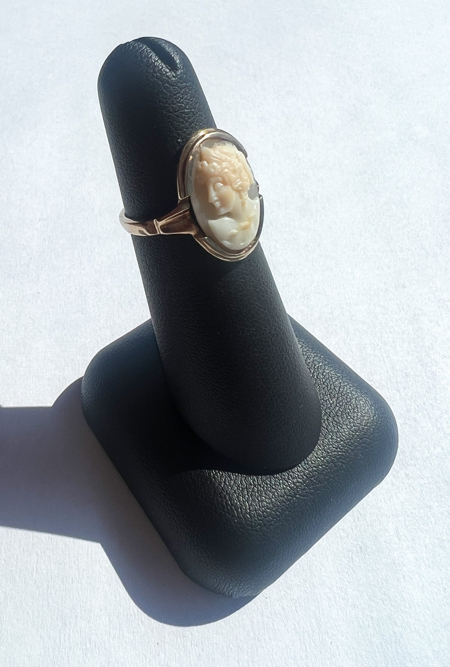 10k yellow gold cameo ring