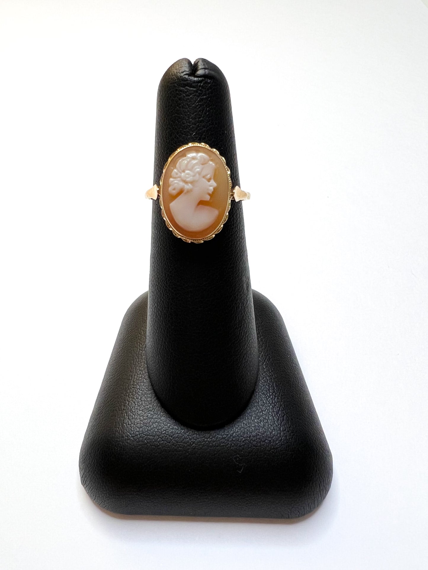 Yellow Gold Cameo Ring