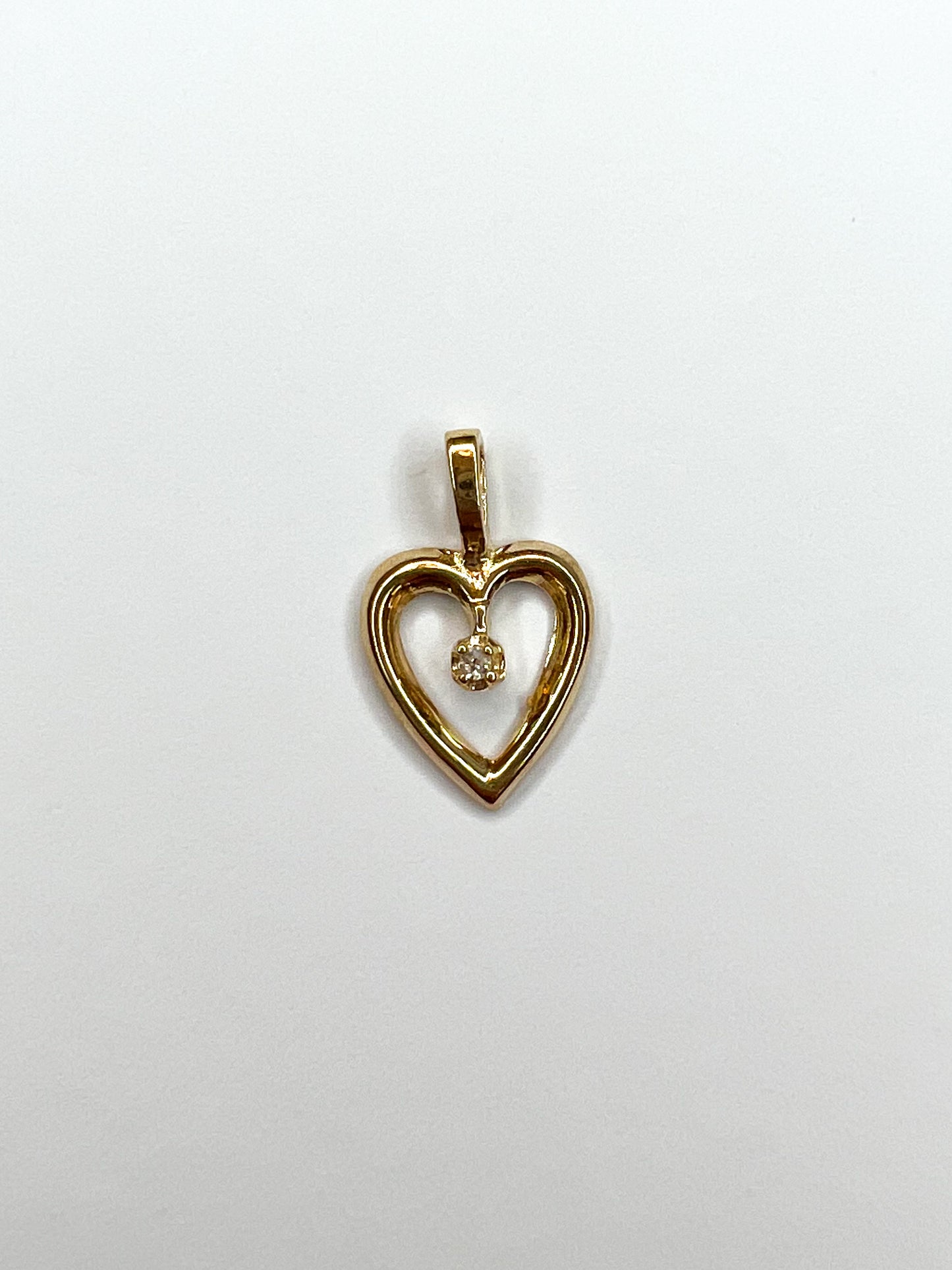 Yellow Gold Small Heart Pendant with Diamond