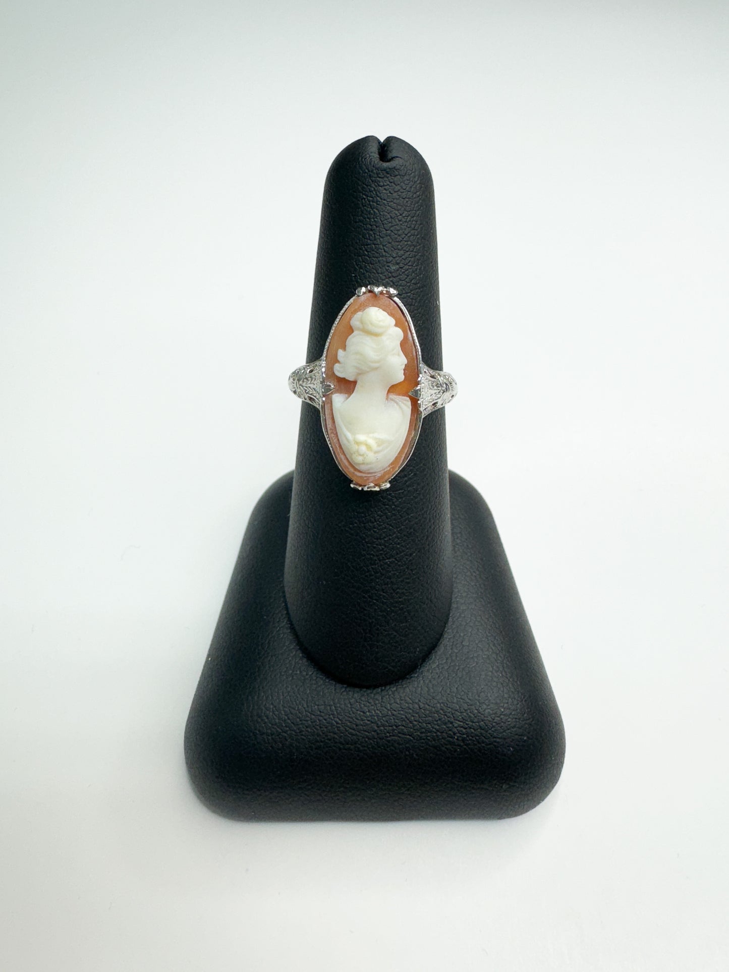 Antique  14k White Gold Cameo Ring
