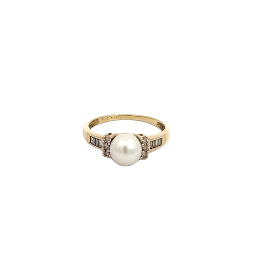 14K Pearl & Diamond Ring