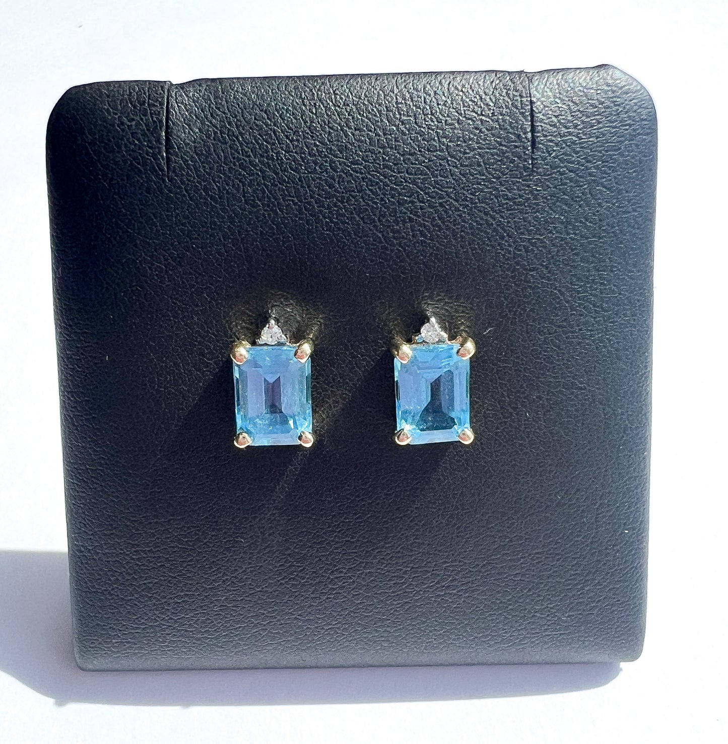 14K Yellow Gold and Blue Topaz Stud Earrings