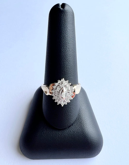Vintage 10K & Diamond Ring