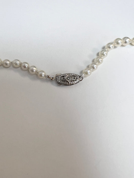 Beautiful 18" Pearls with Vintage 14K White Gold Clasp